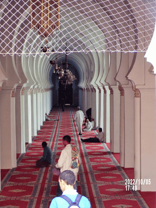 Interior Mezquita Koutubia en Marrakech